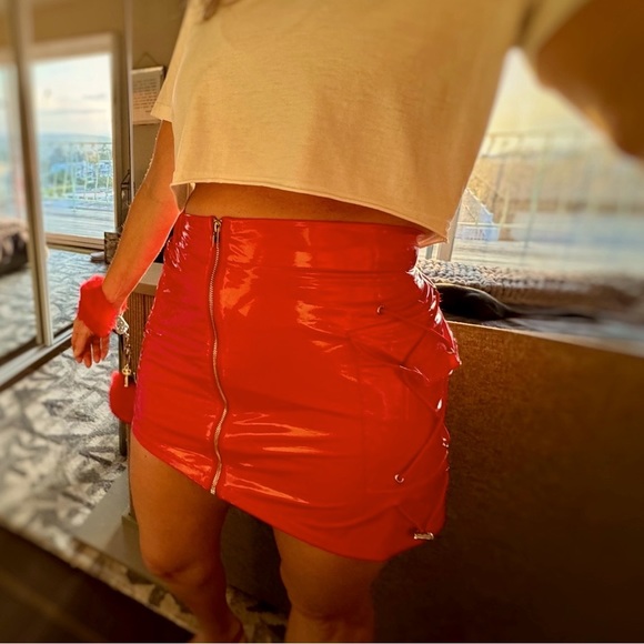 Mags & Pye Vinyl Skirt - Picture 2 of 7